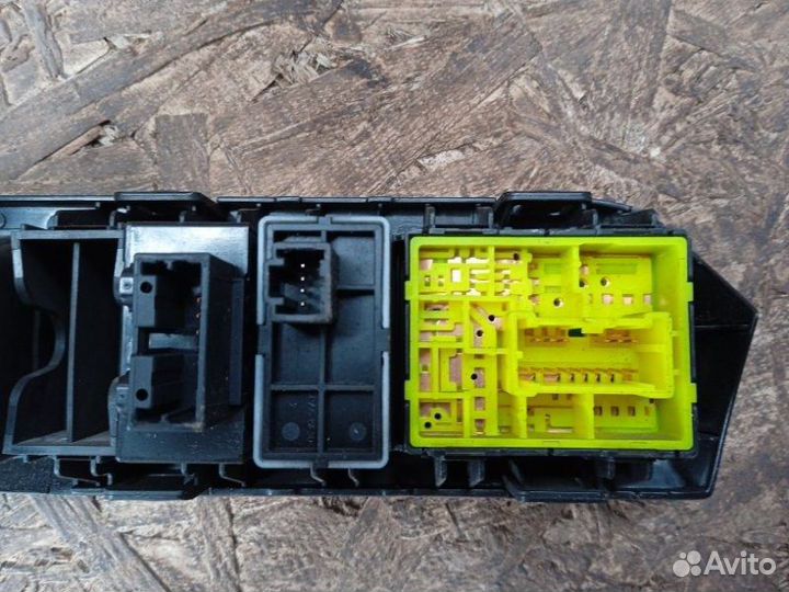 Блок управления зеркалами Nissan Note HR14DE 2007