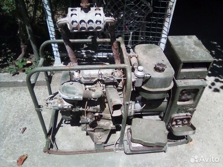 Бензиновый электрогенератор 4 кВт