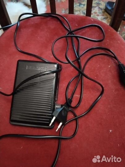 Швейная машина Janome Juno 513