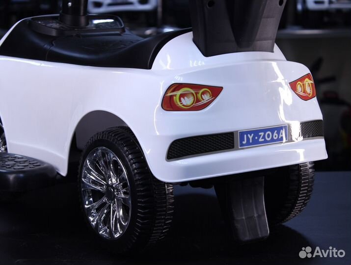 Толокар каталка audi JY-Z06 с ручкой