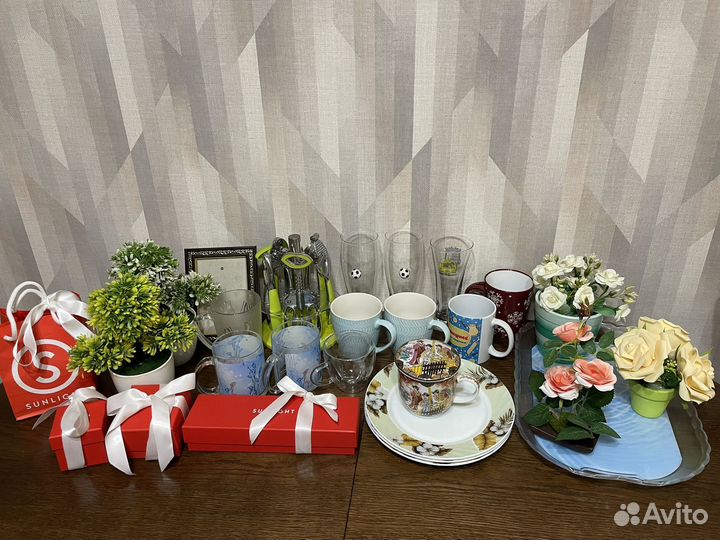 Набор посуды, бокалы предметы интерьера