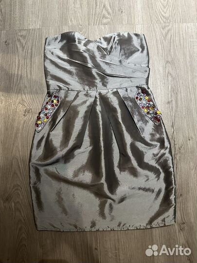 Новое коктейльное платье со стразами