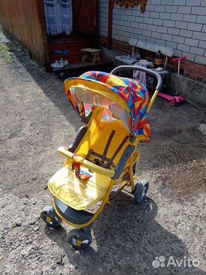 Прогулочная коляска