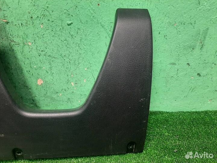 Накладка торпедо подрулевая Suzuki Grand Vitara 2