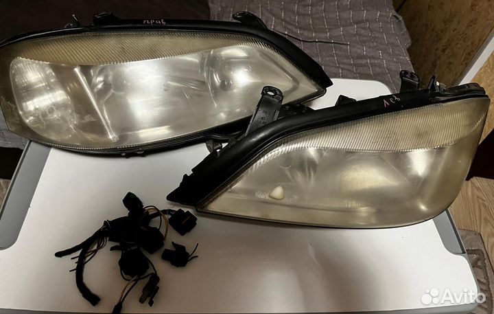 Передние фары Opel Astra G 2003г