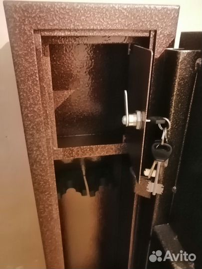 Продам сейф