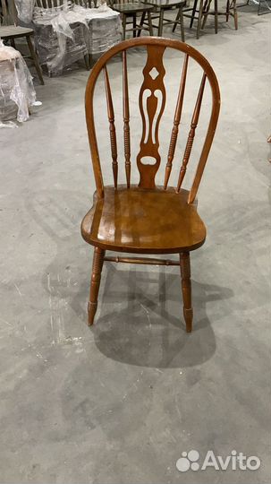 Стул деревянный