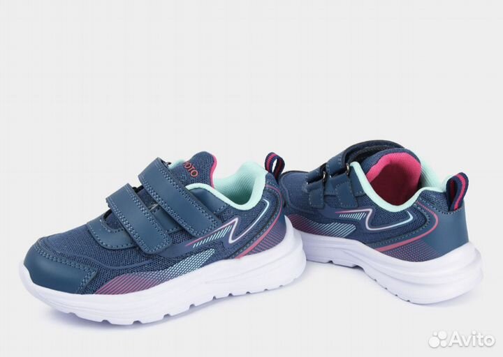 Новые кроссовки для девочки р 30,31