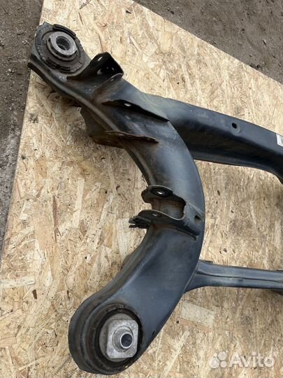 Подрамник задний Mercedes-Benz C-класс