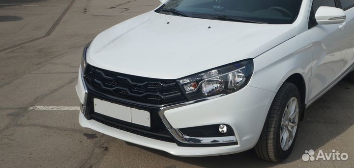 Решетка радиатора LADA Vesta норма (ячейки)