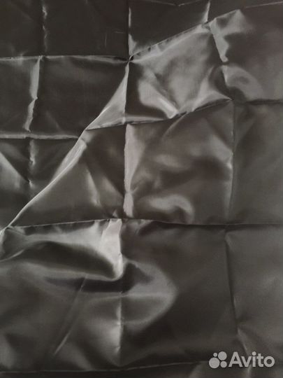 Чёрные кусок шелка и шелковый шарфик