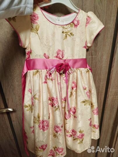 Нарядное платье для девочки 116 122