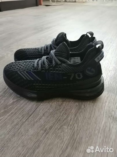 Кроссовки детские новые 34 размер