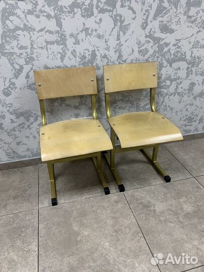 Стул ученический регулируемый