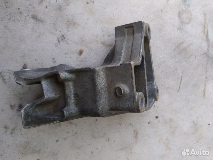 Кронштейн топливного фильтра для Citroen Xsara