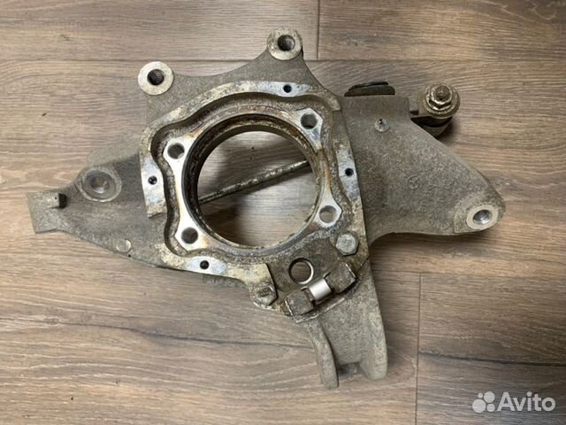 Кулак поворотный задний левый Mercedes S 500