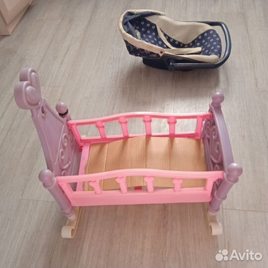 Кроватка и люлька-переноска для куклы