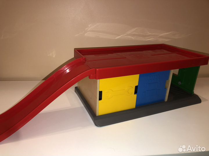 Парковка с эвакуатором Икеа