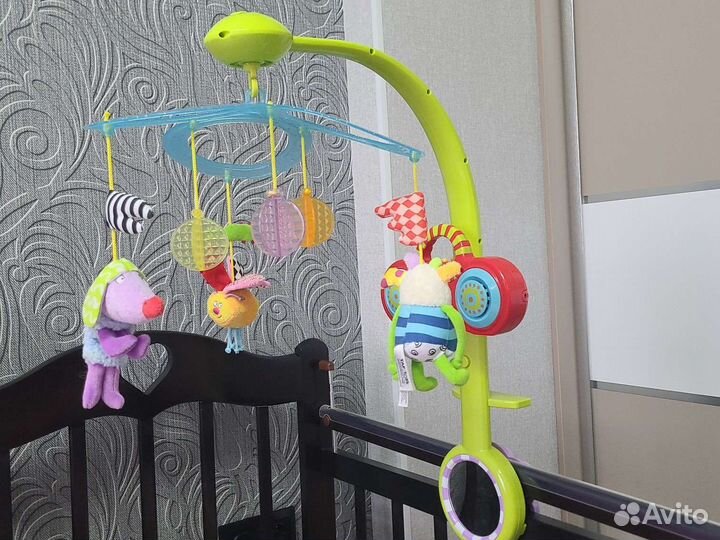 Мобиль в кроватку taf toys
