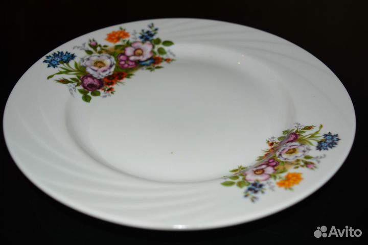 Тарелка мелкая 