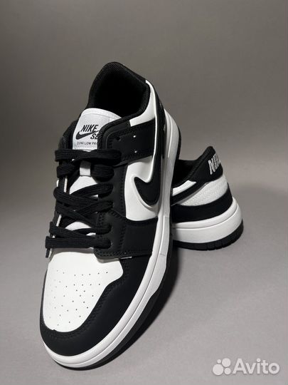 Кроссовки Nike Dunk Low pro SB Black White