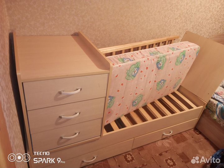 Новый детский кроват с орт.матрасом,помогу с доста