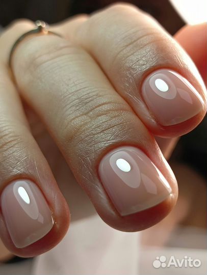 Маникюр, укрепление, коррекция нарощенных