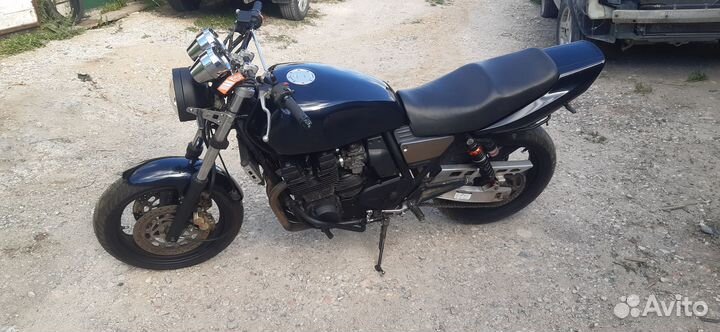 Yamaha XJR 400R