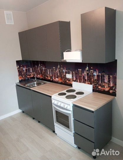 Современный кухонный гарнитур