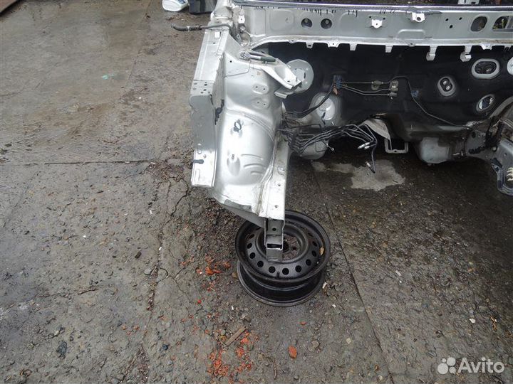 Лонжерон передний правый Toyota Harrier MCU35 1MZ