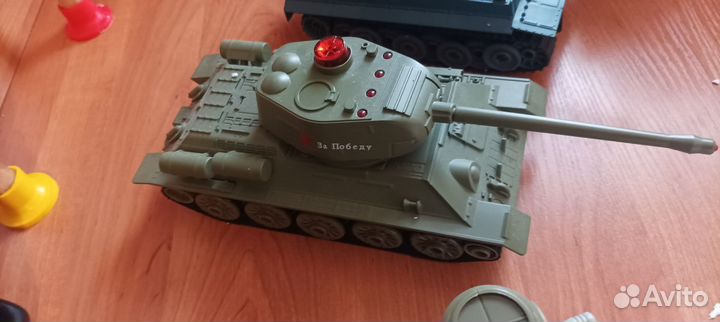 Танковый бой на радиоуправлении