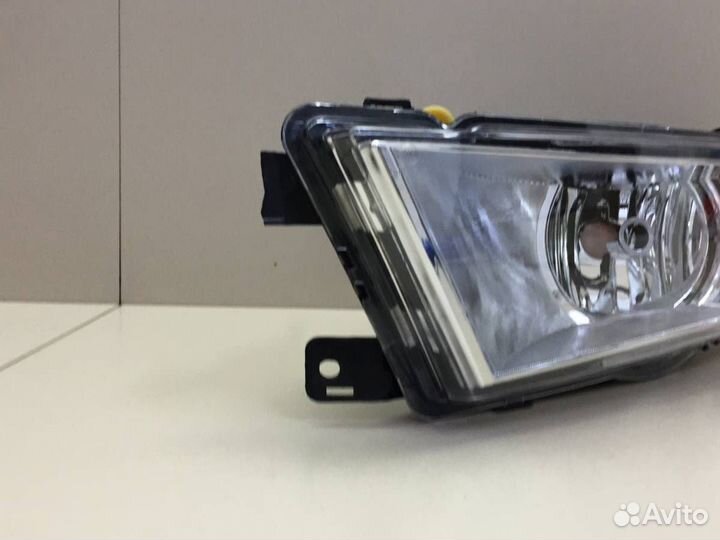 Фара противотуманная левая Skoda Octavia A7 2013