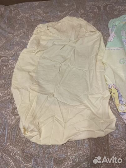 Простынки в детскую кроватку на резинке