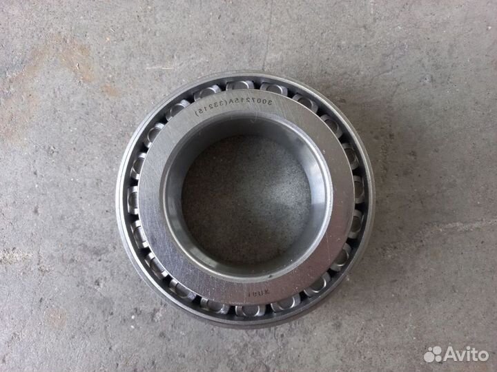 Роликовый подшипник ступицы внутренний 33215