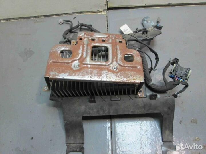 Усилитель акустической системы Chevrolet tahoe III