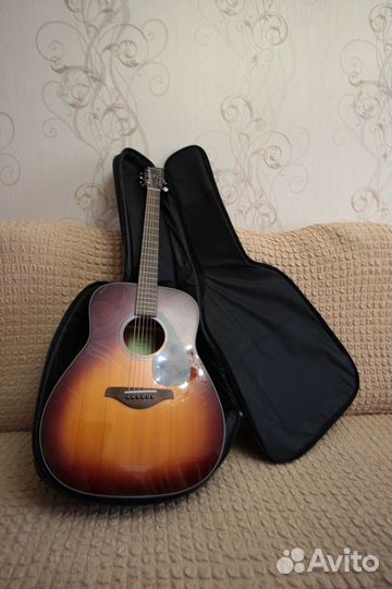 Акустическая гитара Yamaha FG800 + аксессуары