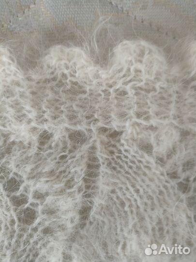 Косынка ручной работы из козьего пуха