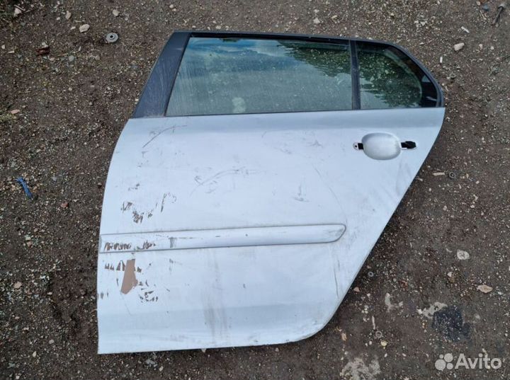 Дверь Volkswagen Golf V