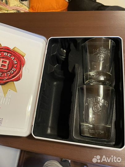 Коробка из под бурбона