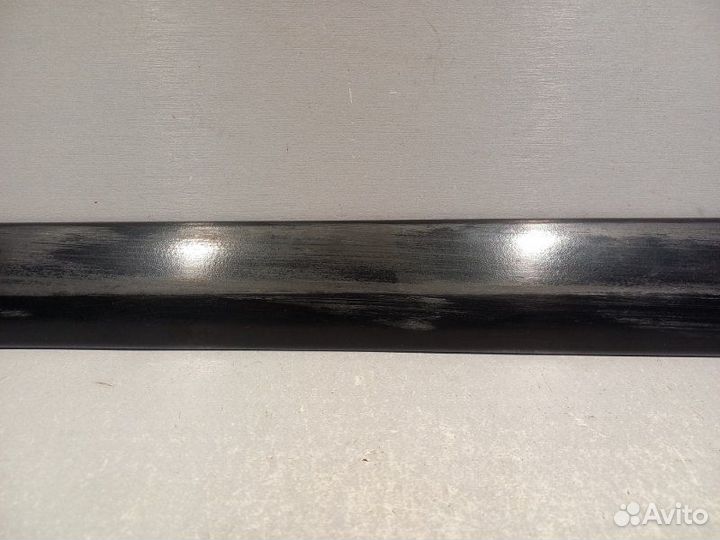 Молдинг на дверь передний левый Mitsubishi Pajero
