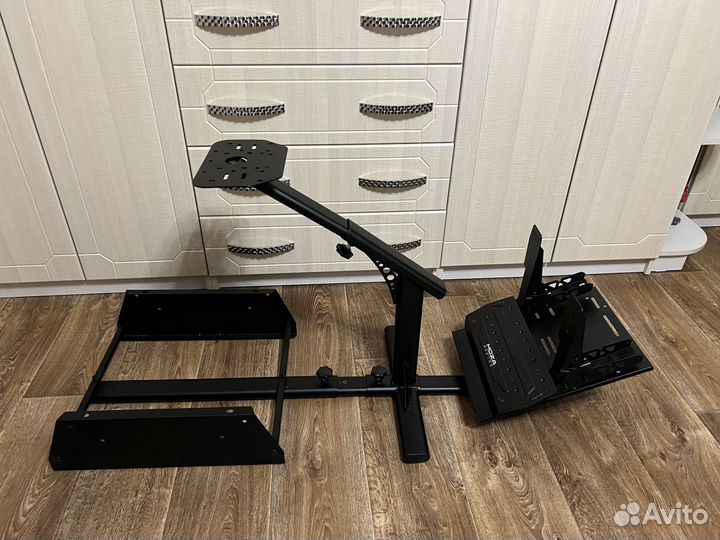 Кокпит для симрейсинга