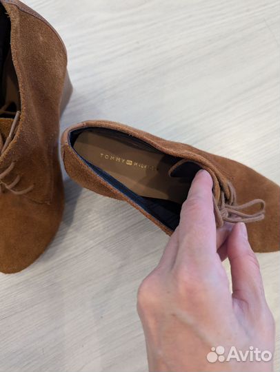 Tommy hilfiger ботильоны