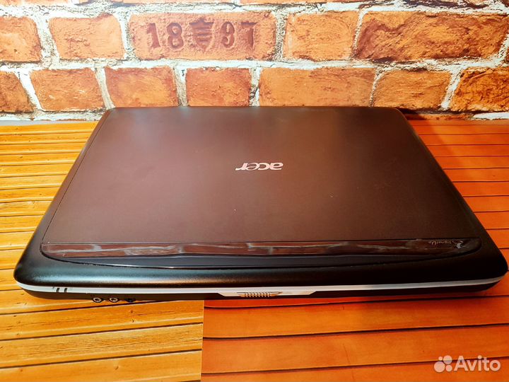 Acer Aspire 7520 -17 Дюймов \ 2 Ядра \ 2 Озу \ Nvi