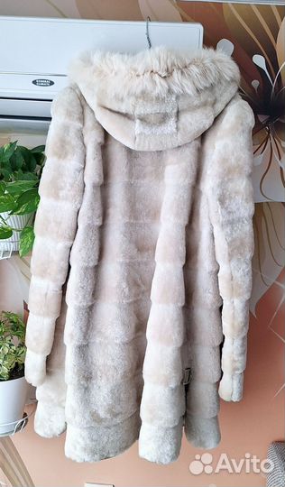 Шуба мутоновая с капюшоном