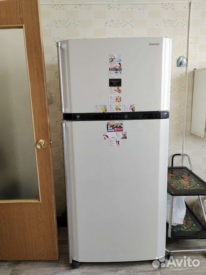 Sharpхолодильник новый