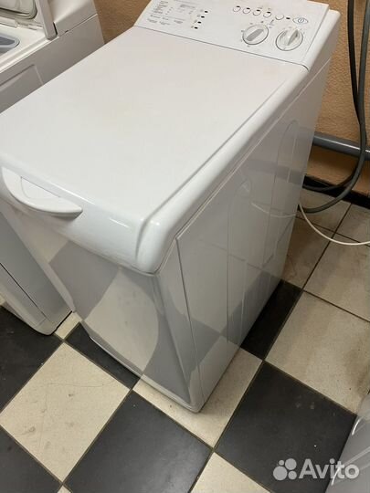 Вертикальная стиральная машина indesit