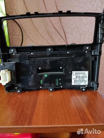 Родная автомагнитола Mitsubishi Pajero 4