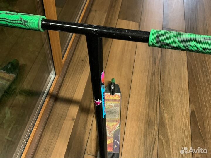 Трюковой самокат