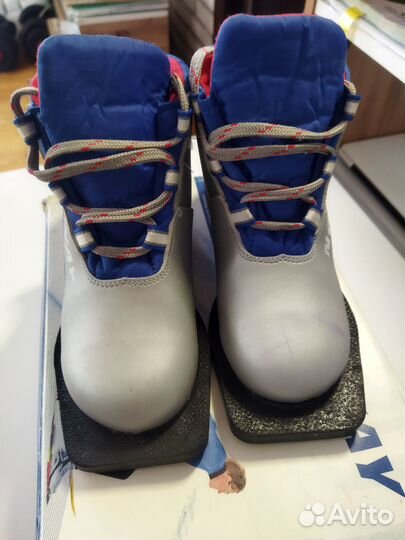 Лыжные ботинки детские 31 р