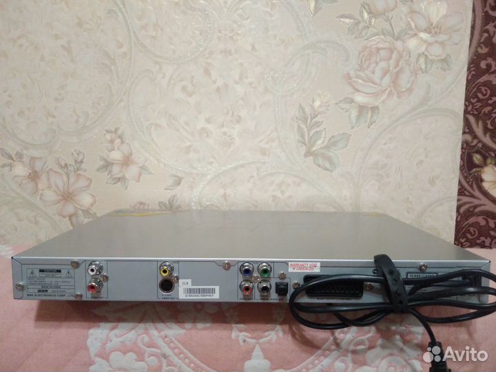 DVD плеер BBK DV412Si с опцией караоке